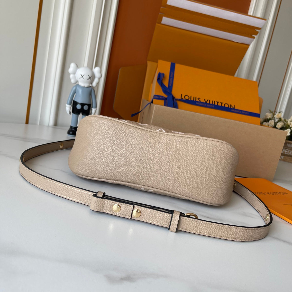B1R76E01 Fashion leather bag