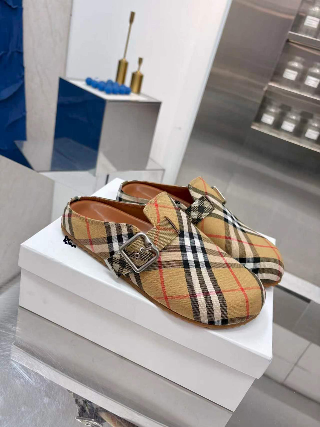 Z2R86R16 Fashion high-quality shoes