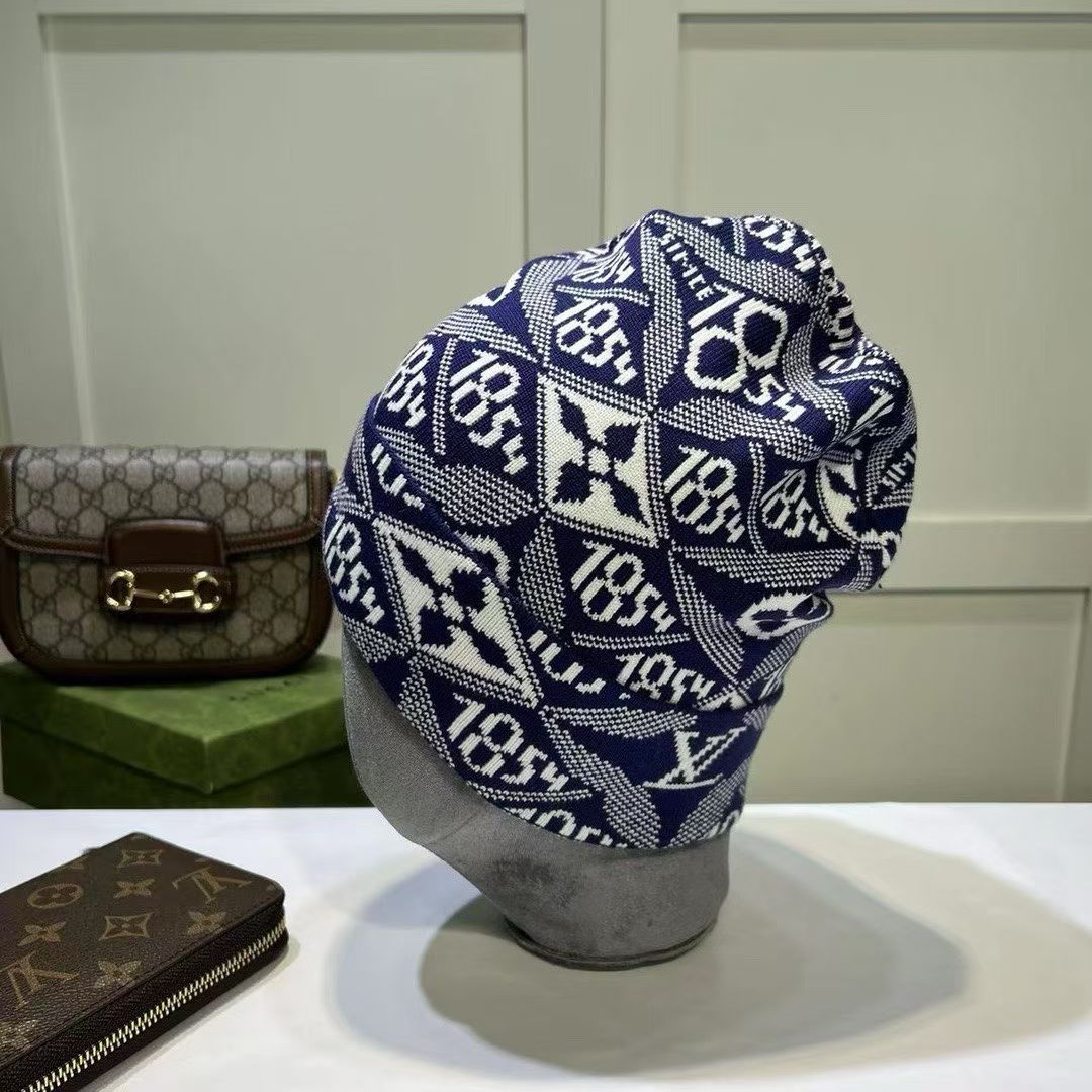 M1R86E42 Fashion hats