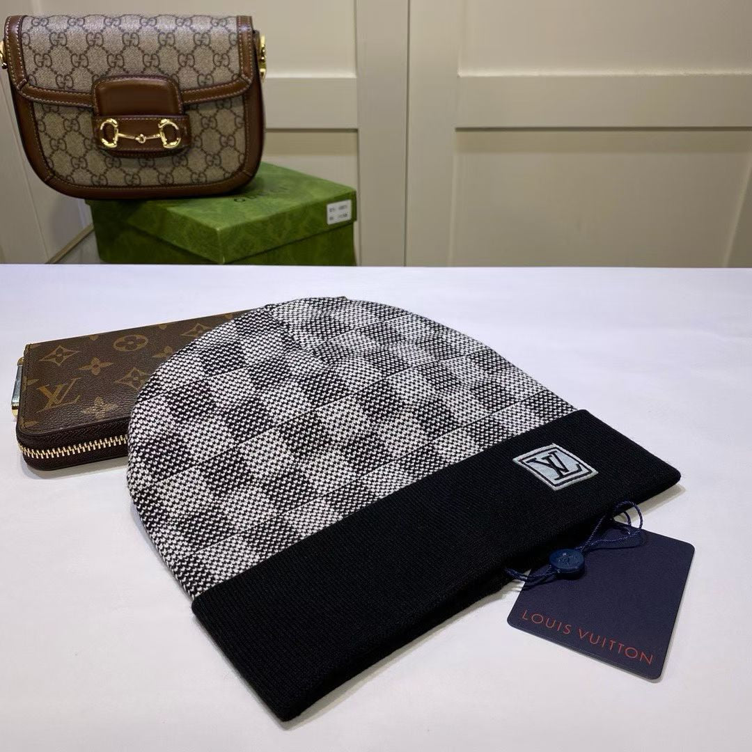 M1R86E68 Fashion hats