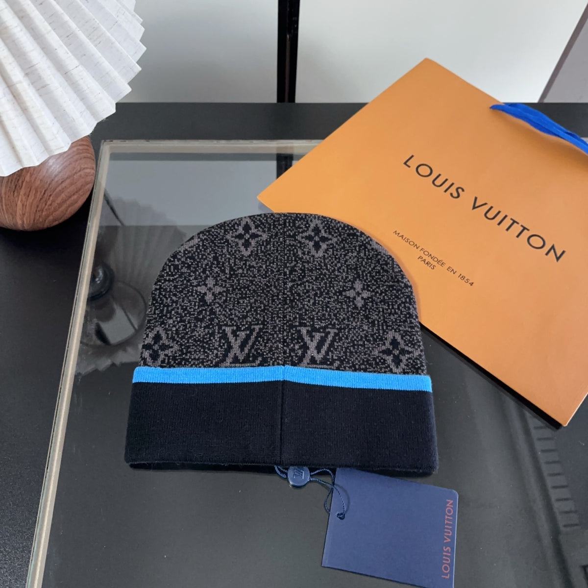 M1R86E19 Fashion hats