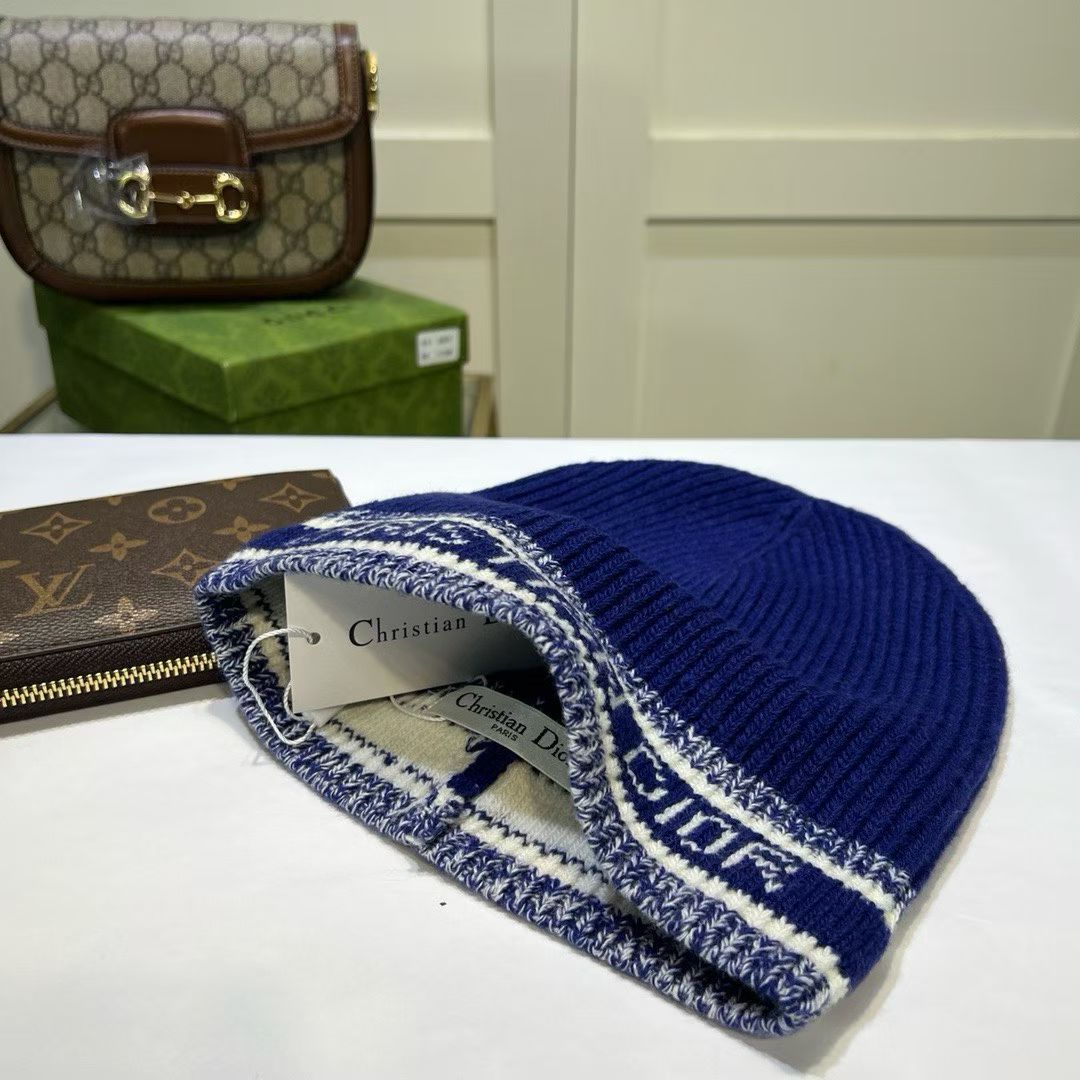 M1R86D99 Fashion hats