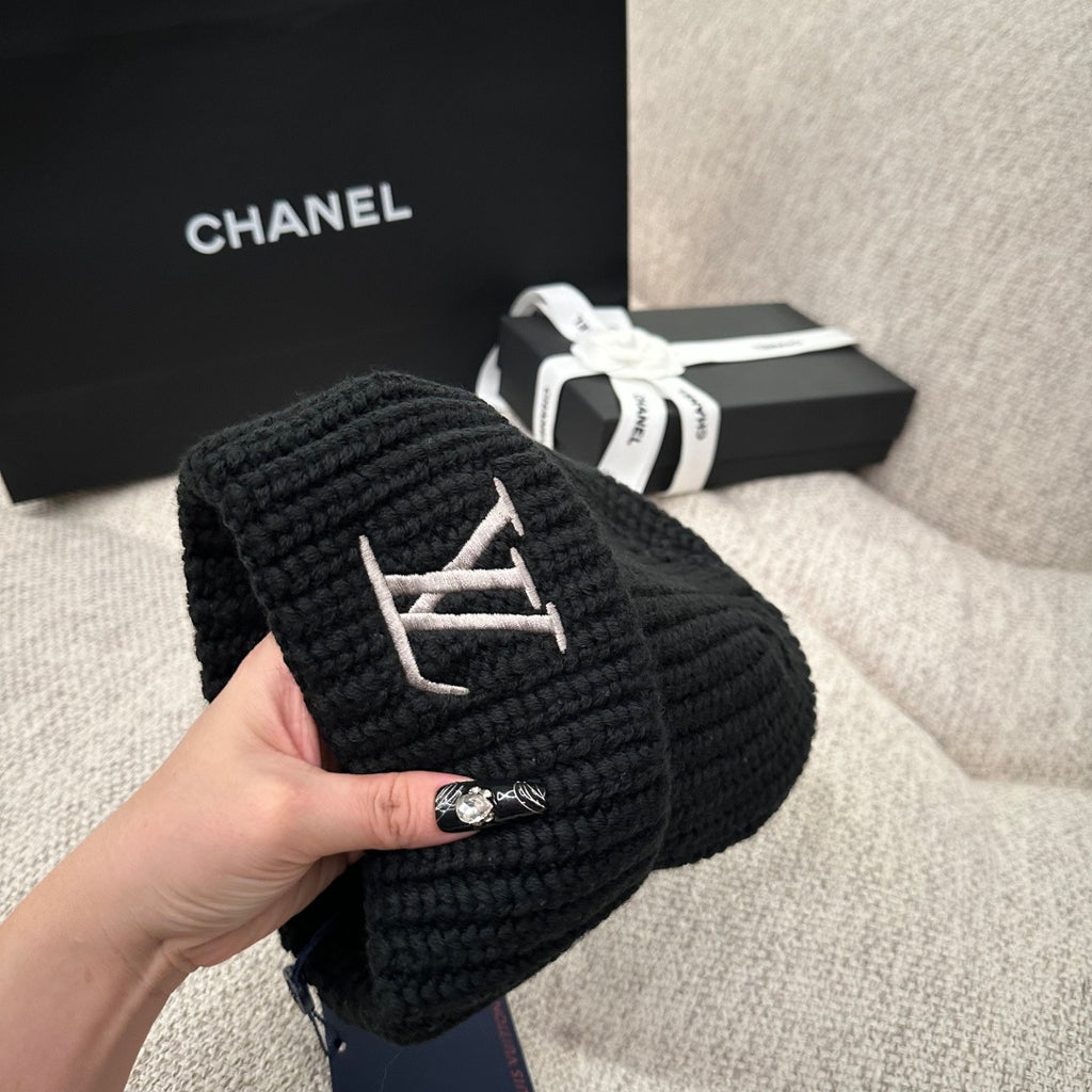 M1R86E15 Fashion hats