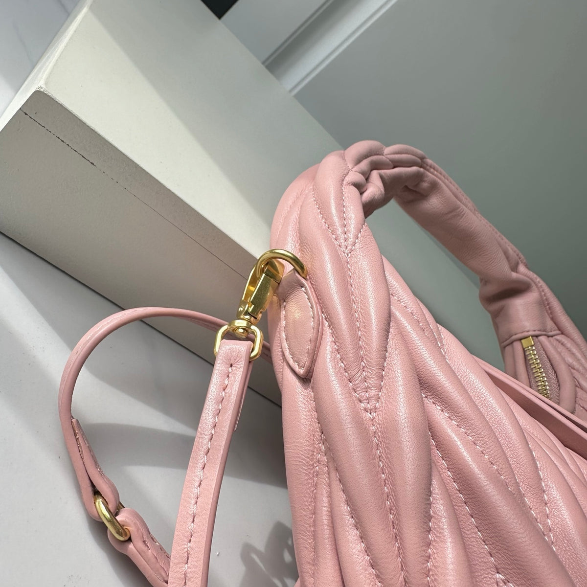 146PA122B Popular leather bag（29x24x10cm）