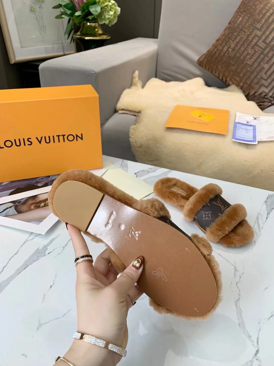 Z2P106E24 Fashion high-quality shoes