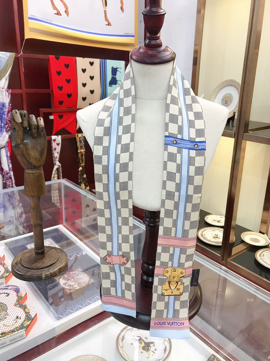 W1N86E8 Fashion Silk Scarve