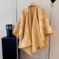 W1R86C60 Fashion cape