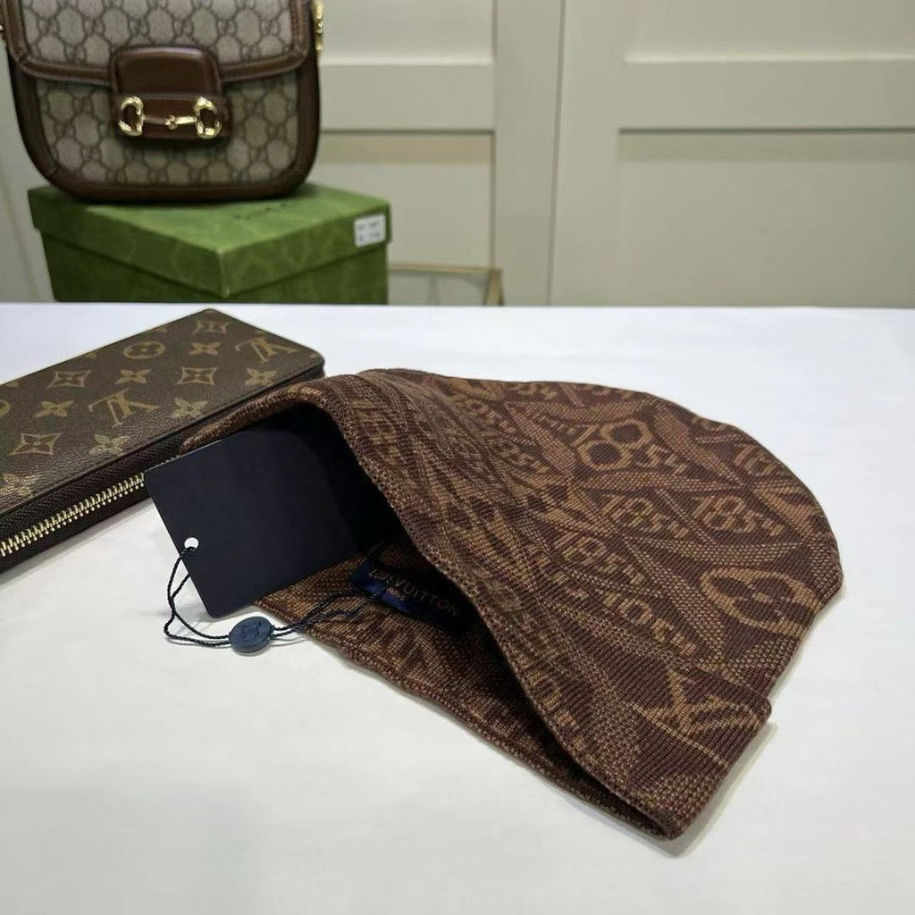 M1R86E42 Fashion hats