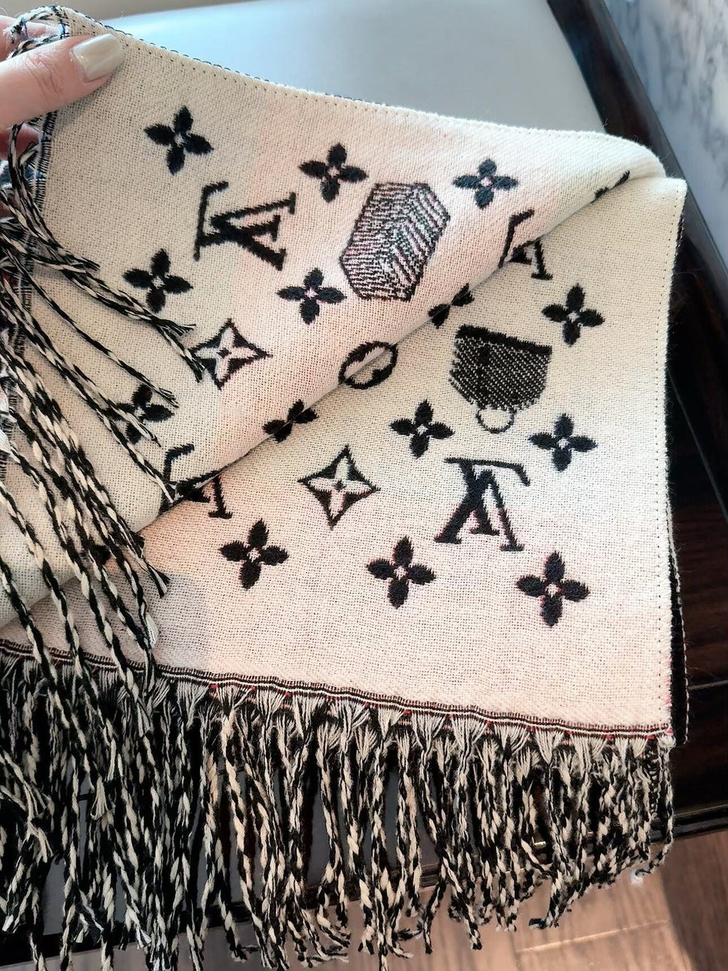 W1R106E2 Fashion Winter Scarves