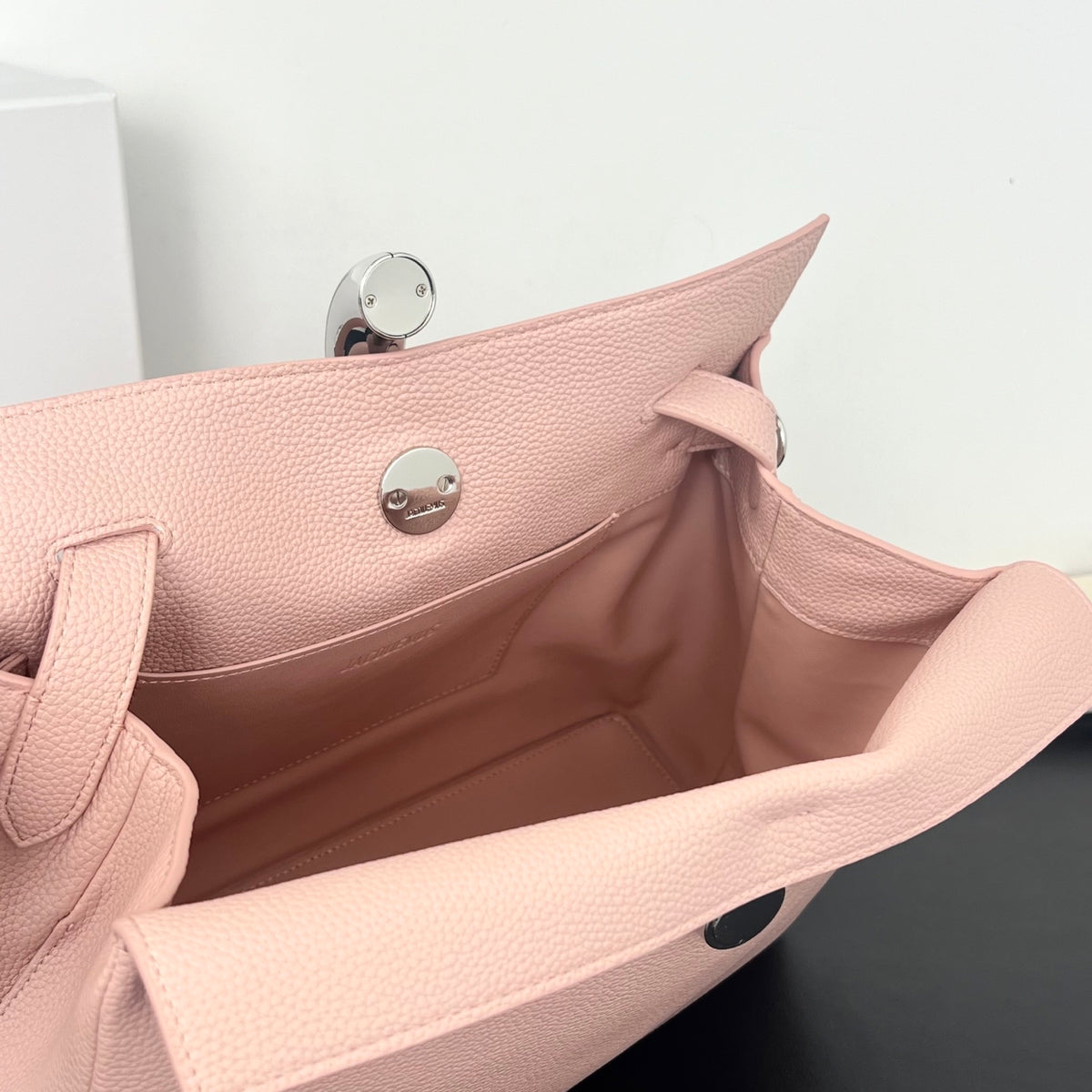 B1R106A2 Fashion leather bag