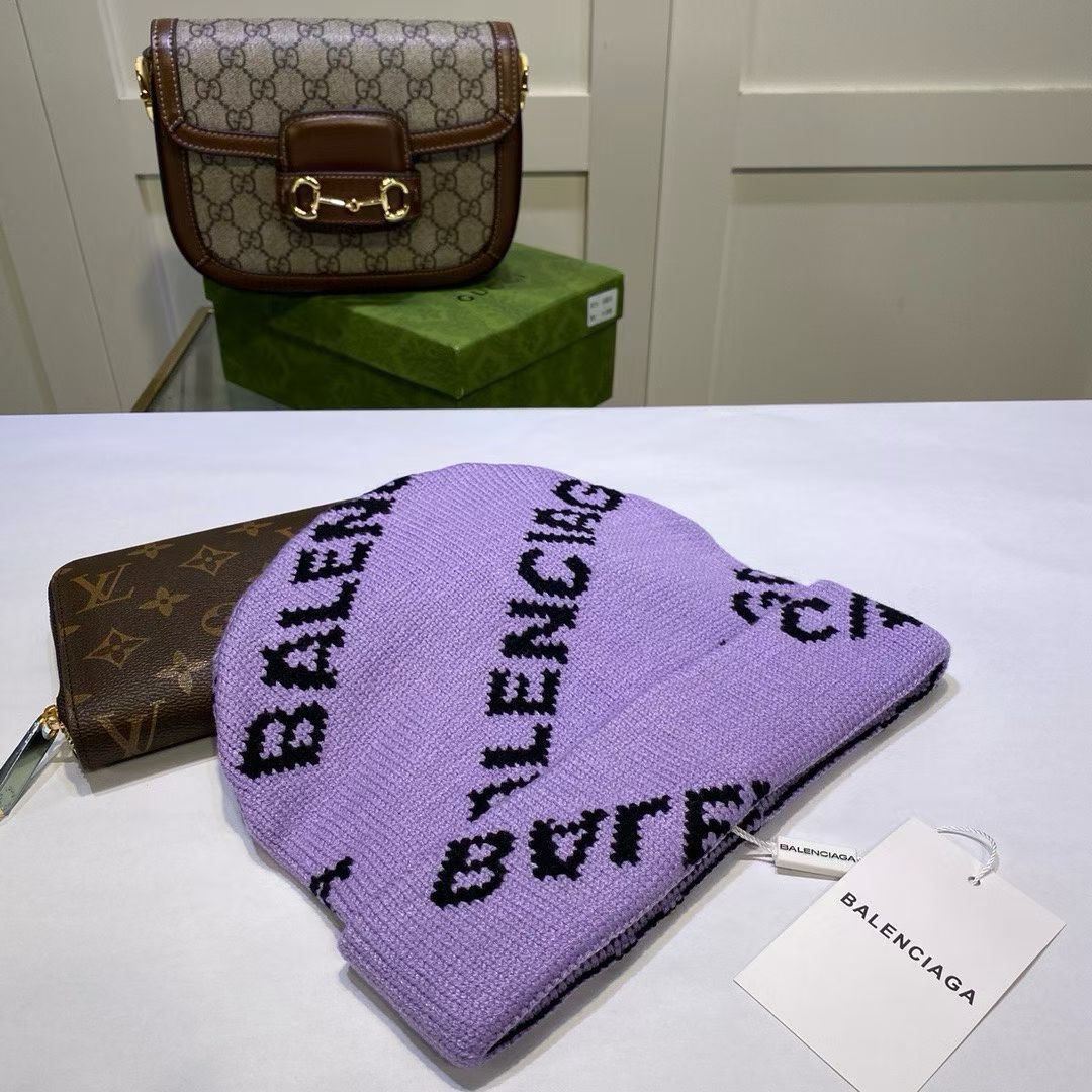 M1R86J97 Fashion hats