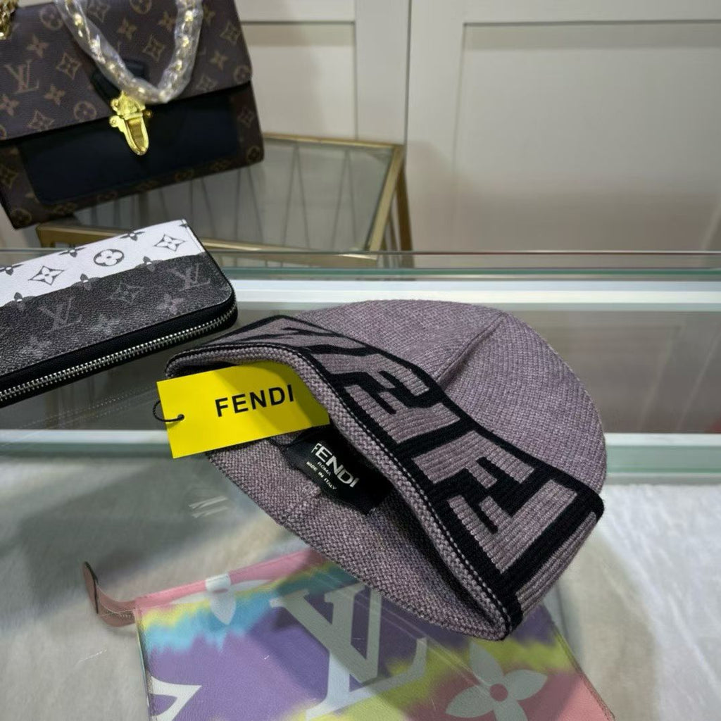 M1R86F79 Fashion hats