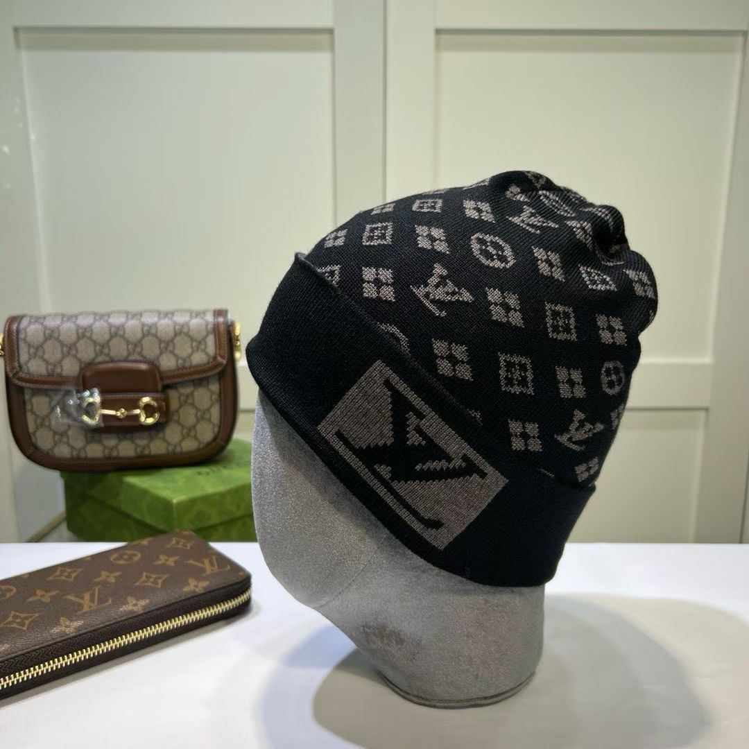 M1R86E53 Fashion hats