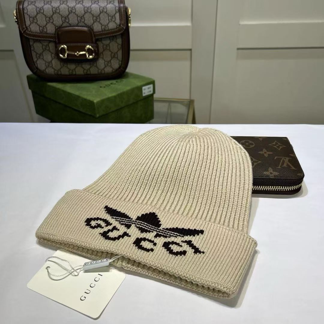 M1R86B41 Fashion hats