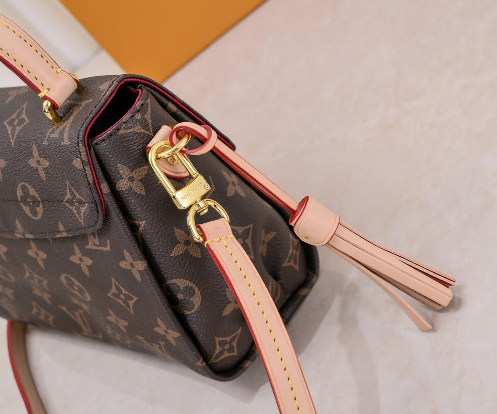 B1X66E9 Fashion high-quality leather bag