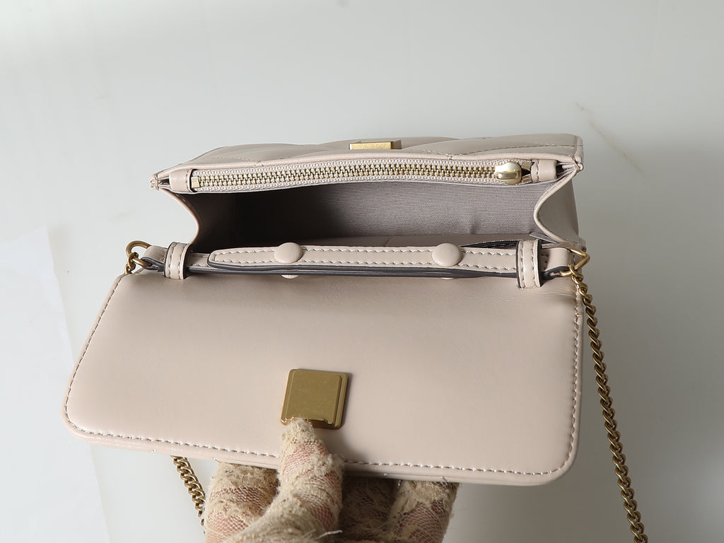 156XA26B Popular leather bag