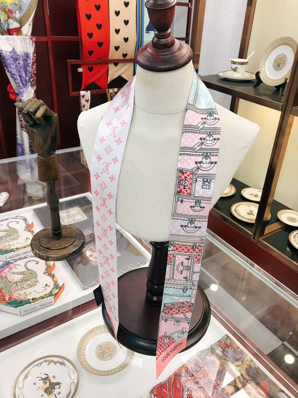 1ZE188W Popular Silk Scarve