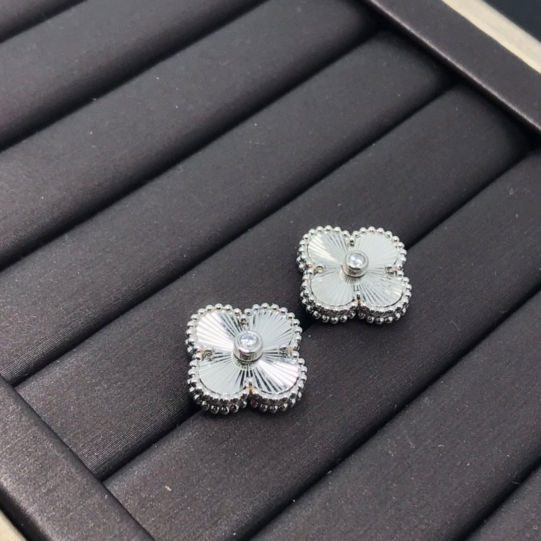 5XVA196E Popular  Earrings