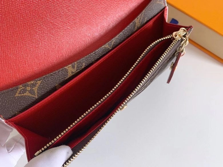 146PE55B Popular leather Wallets