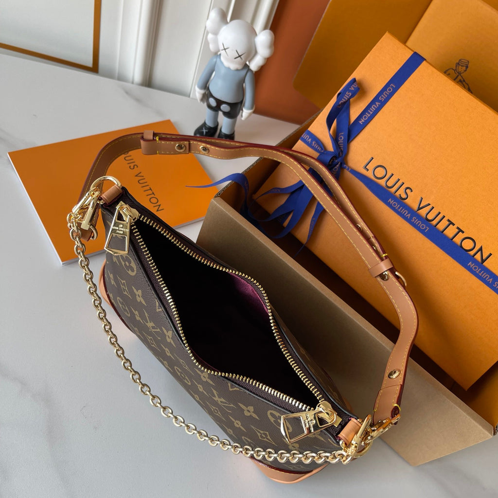 B1R76E04 Fashion bag