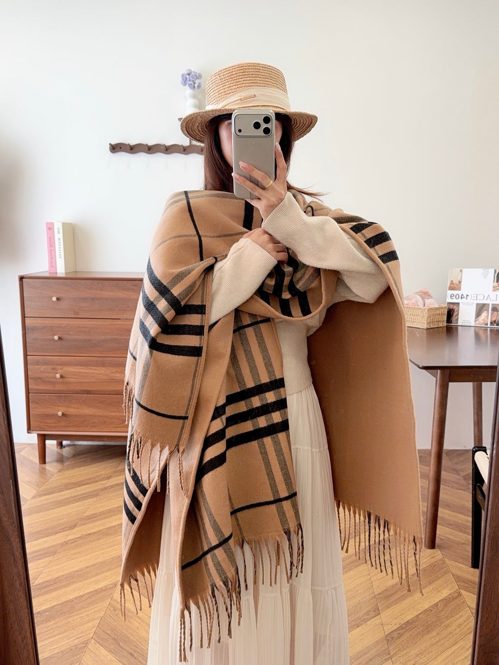 W1R86R67 Fashion cape