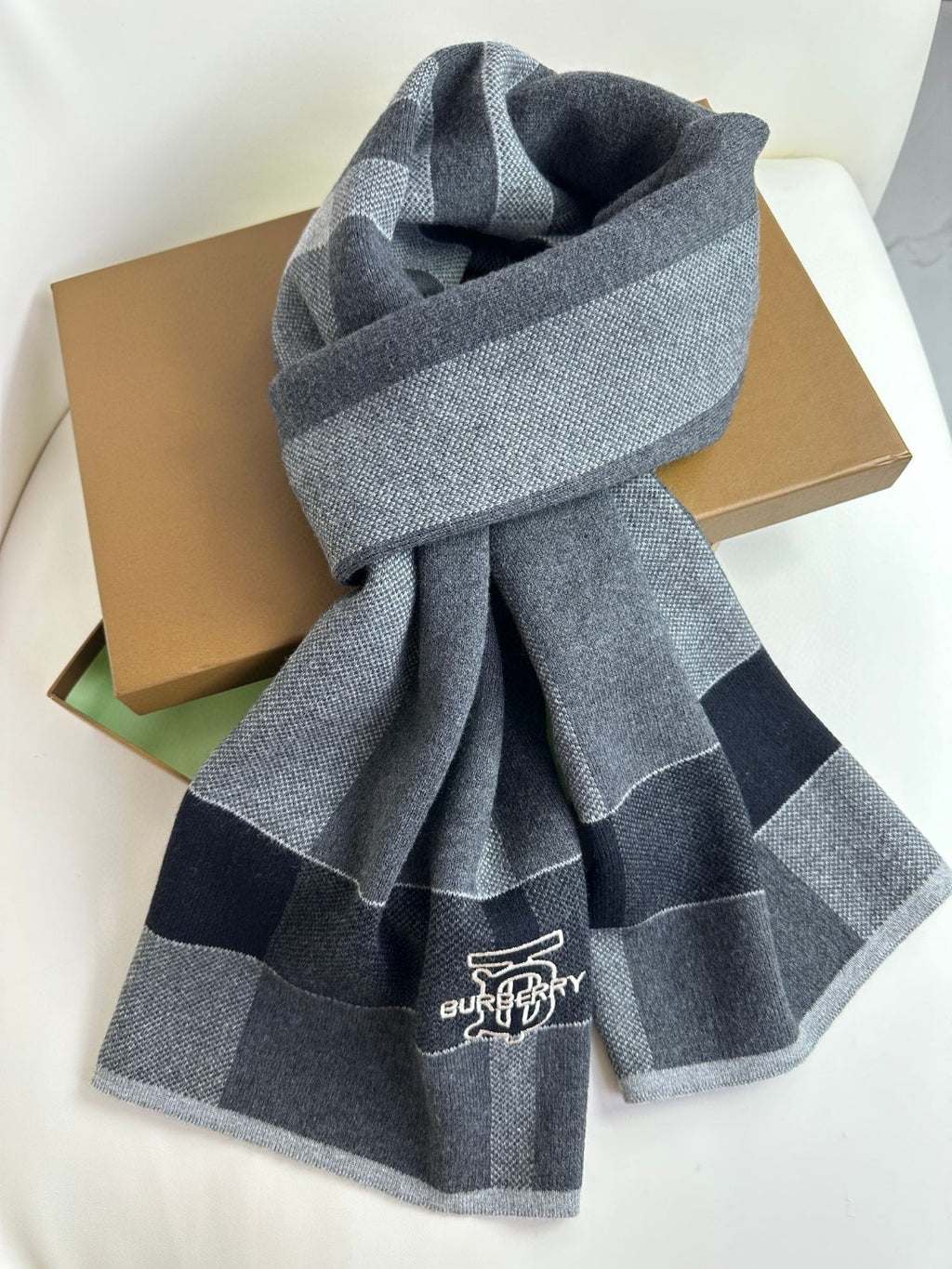W1R96R12 Popular Winter Scarves