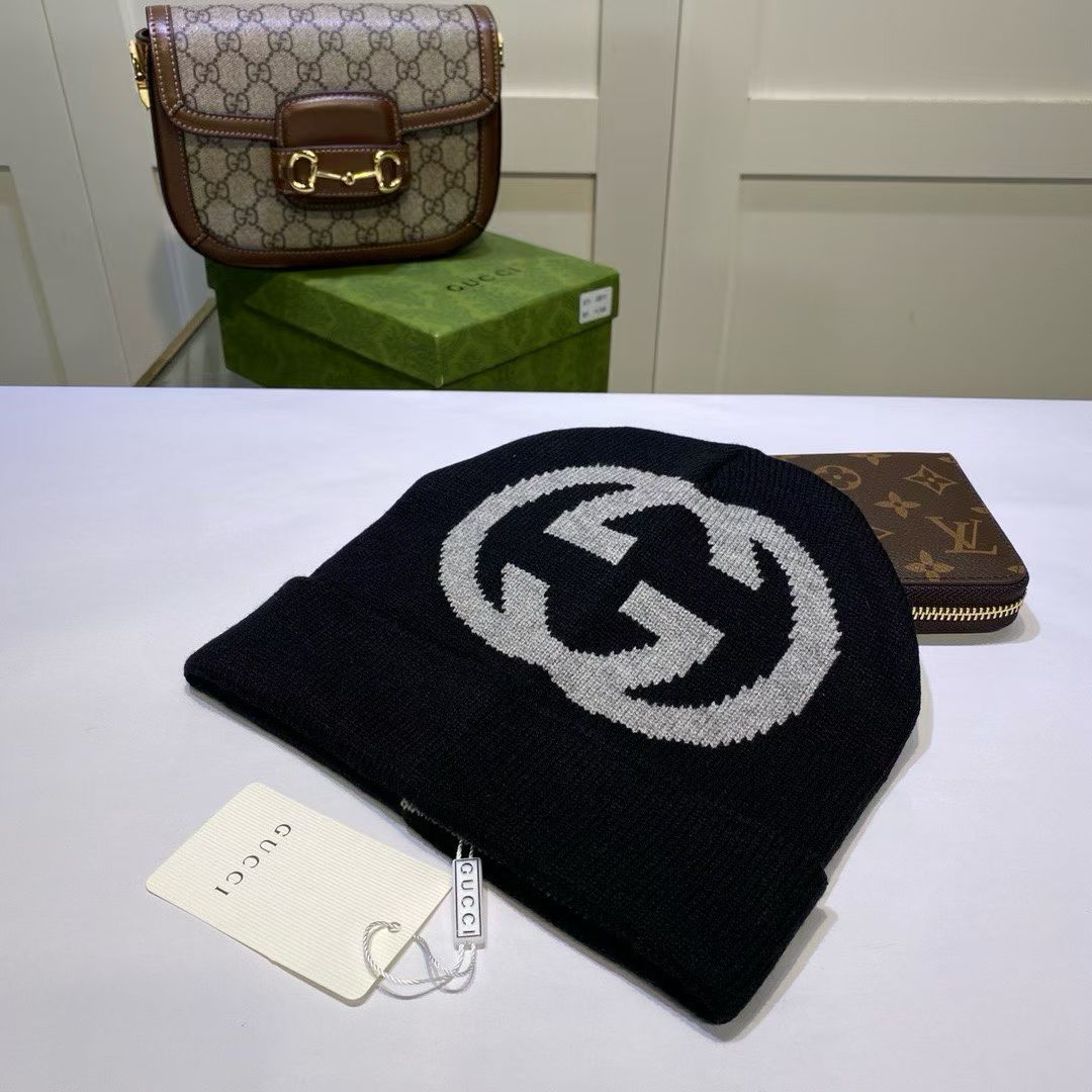 M1R86B56 Fashion hats