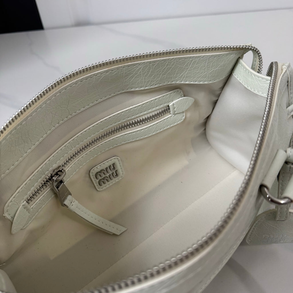 B1R76A21 Fashion leather bag