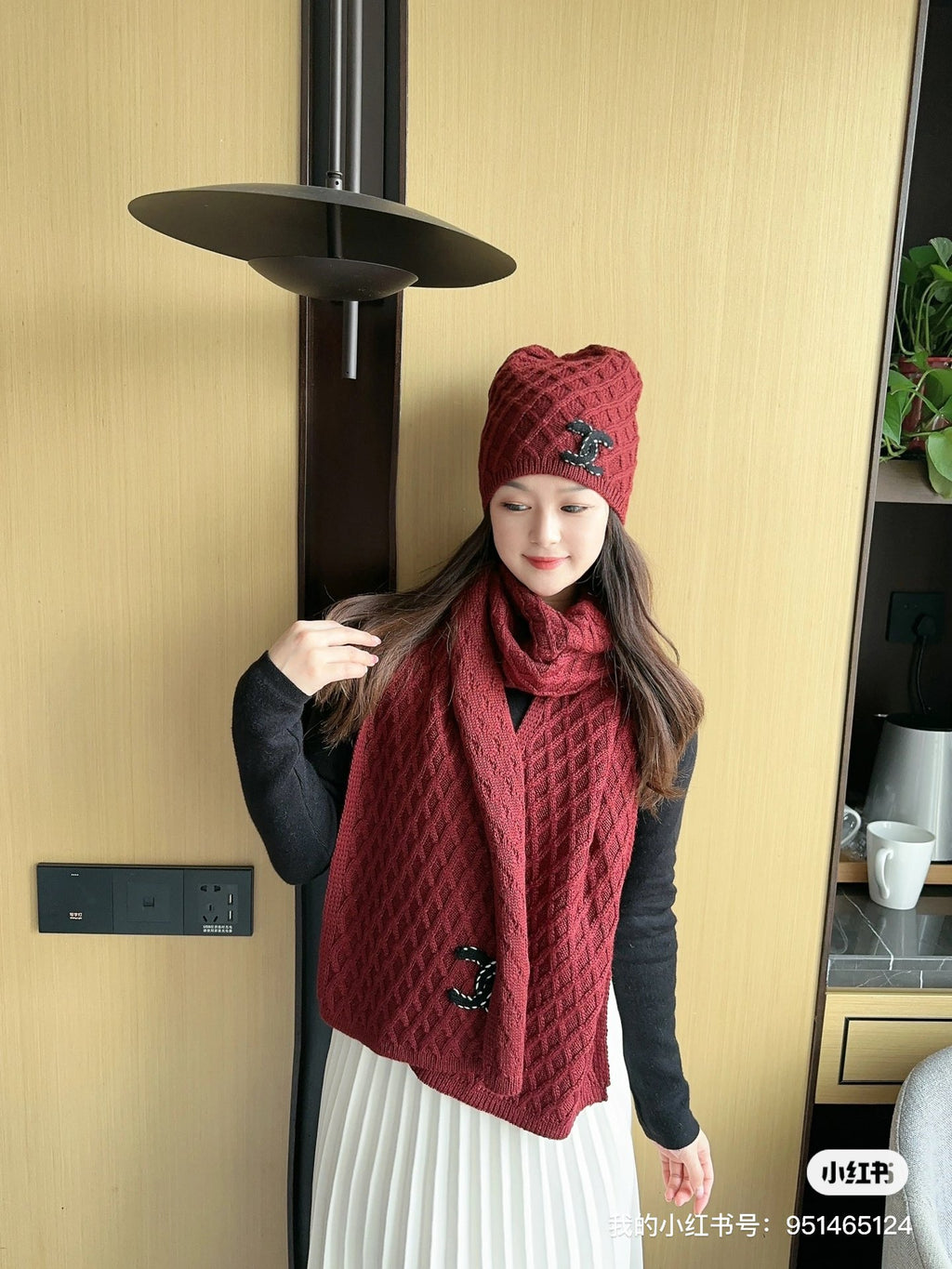 M1R96C11 Fashion Hat and scarf set