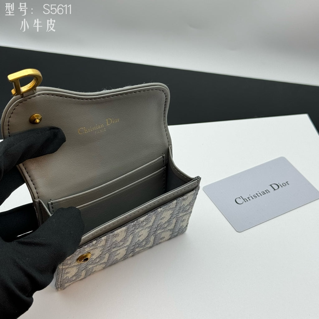 B1X76D5 Fashion wallets