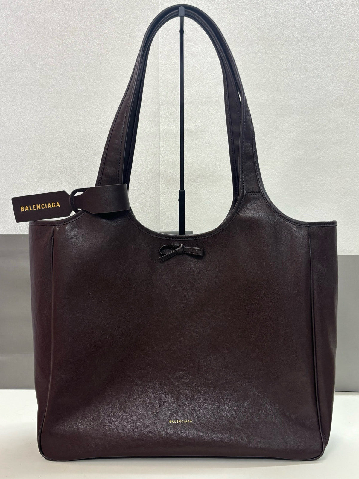 B1P46J147 Popular leather bags