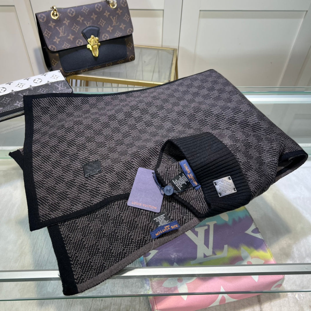 M1R96E22 Fashion Hat and scarf set