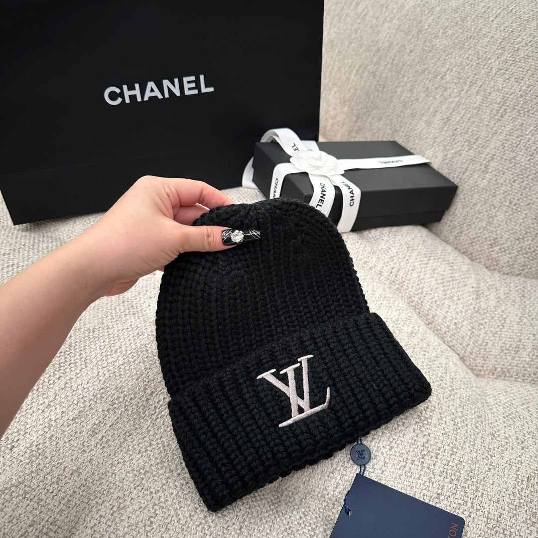 M1R86E15 Fashion hats
