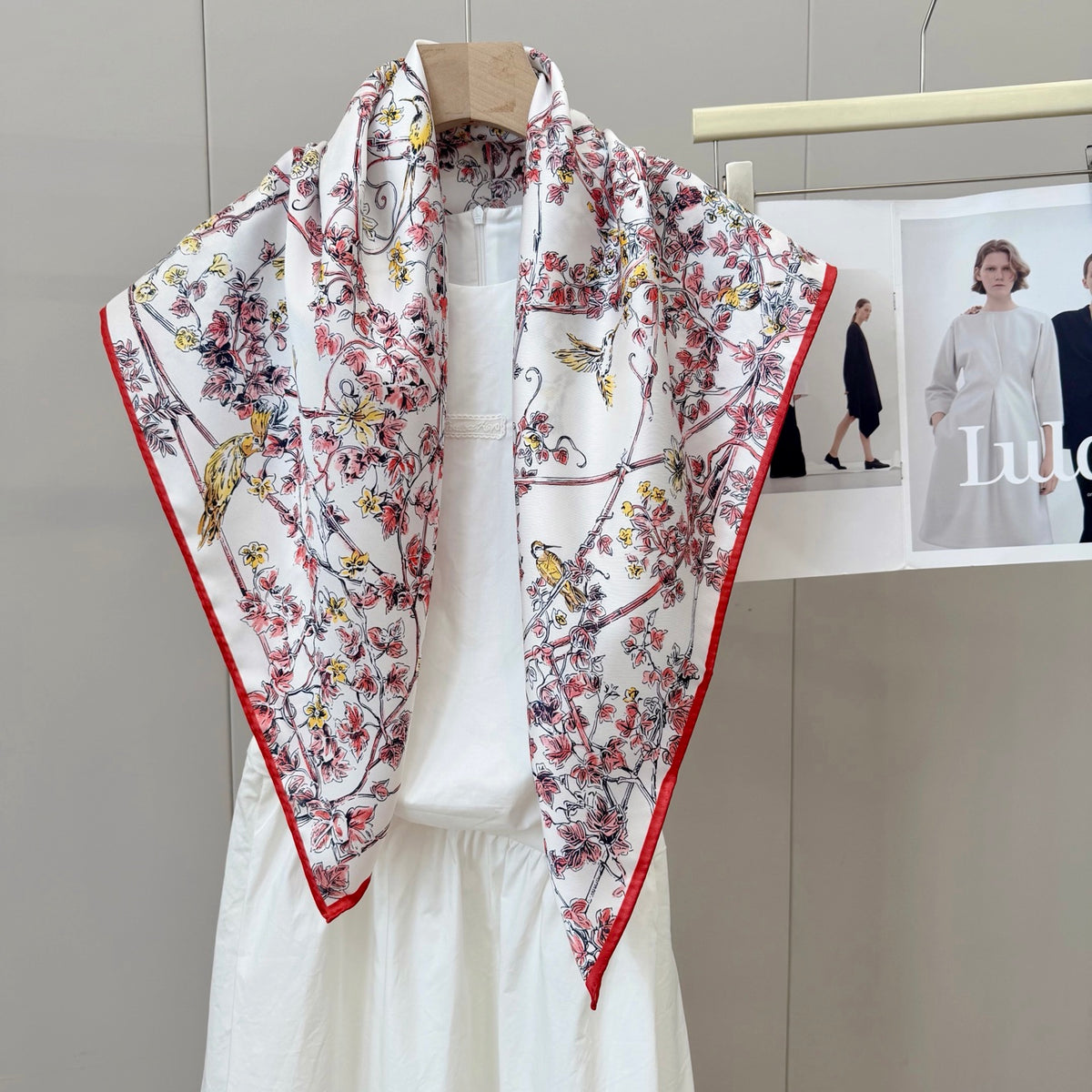 136ND19W Popular Silk Scarve