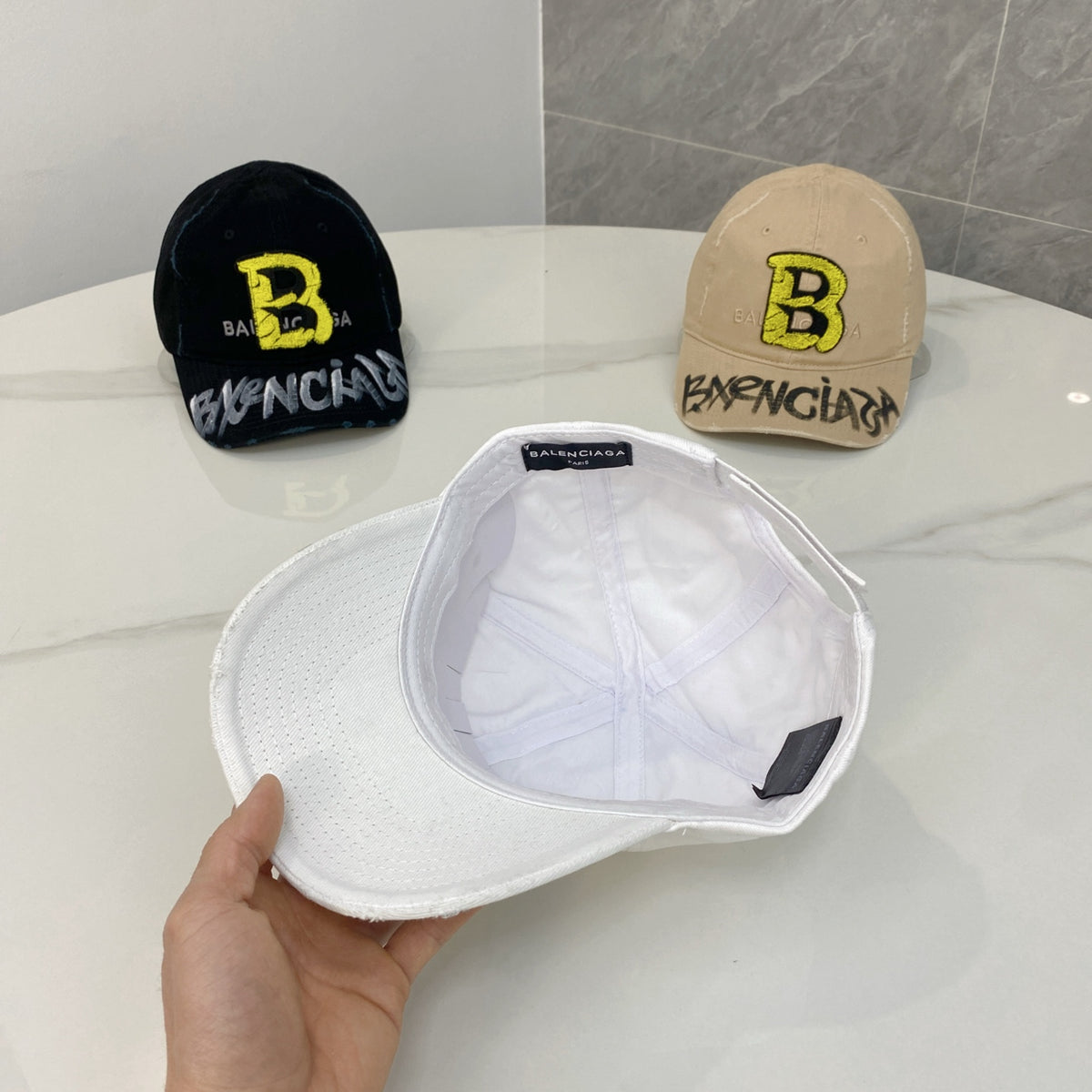 M1R86J128 Fashion hats