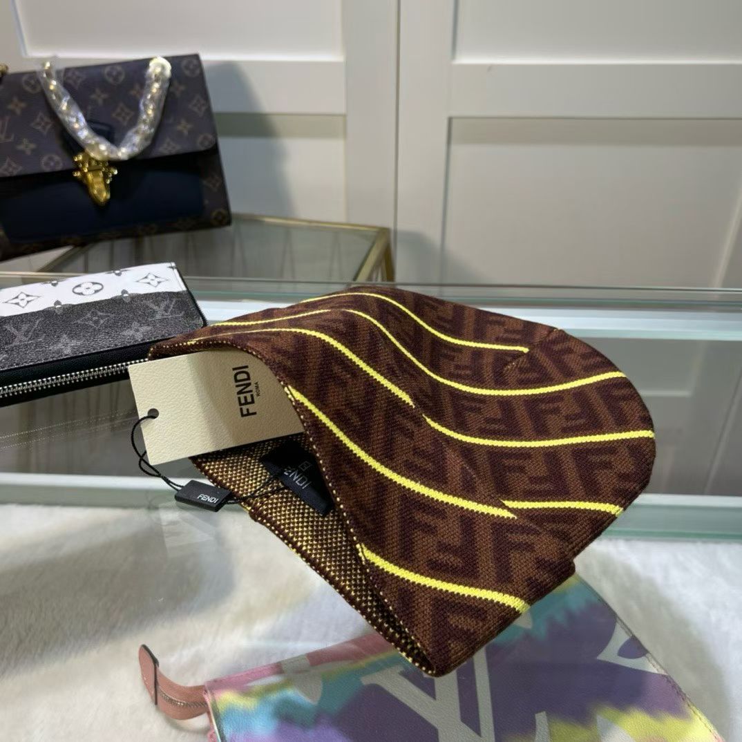 M1R86F78 Fashion hats