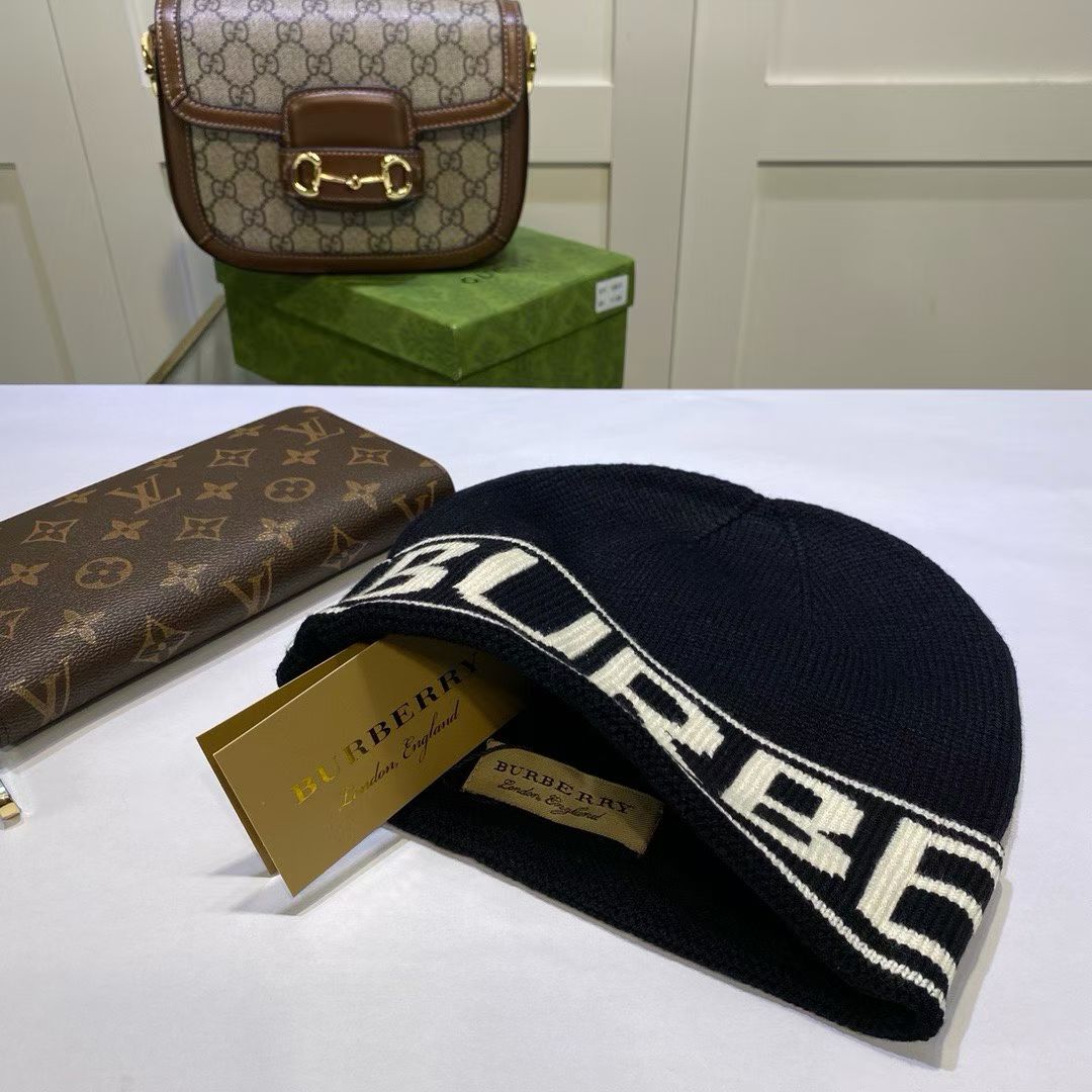 M1R86R74 Fashion hats