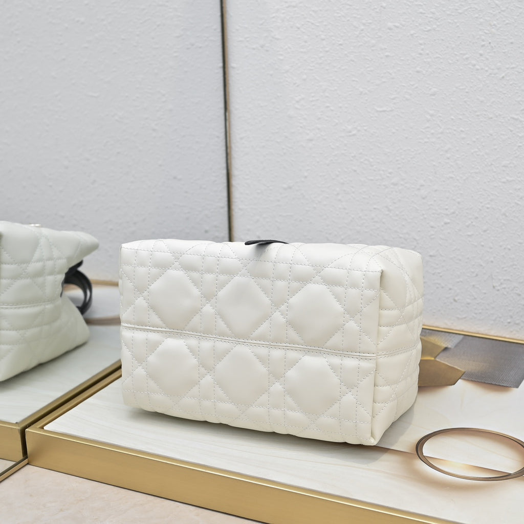 B1R76D40 Fashion leather bag