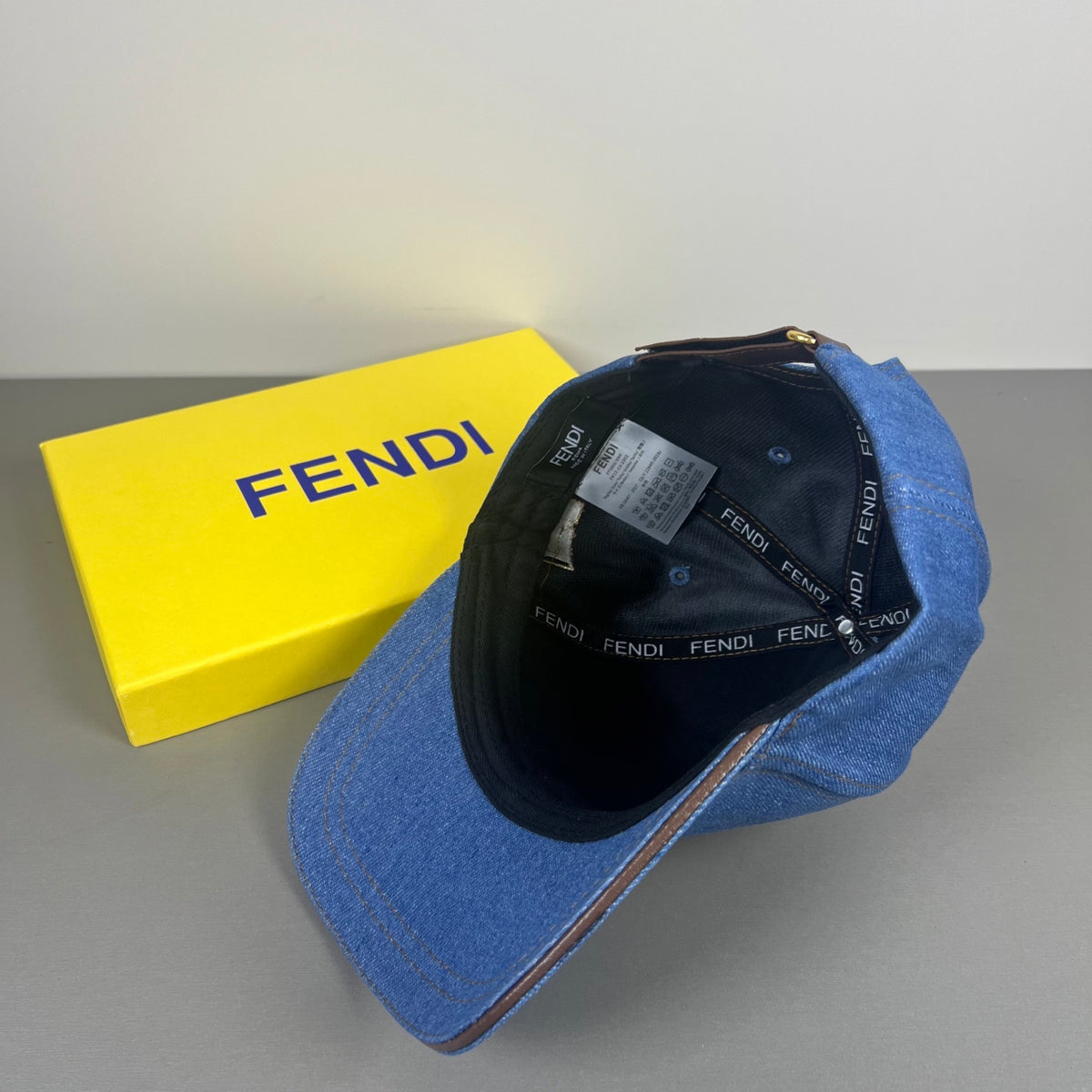 M1R76F18 Fashion hats