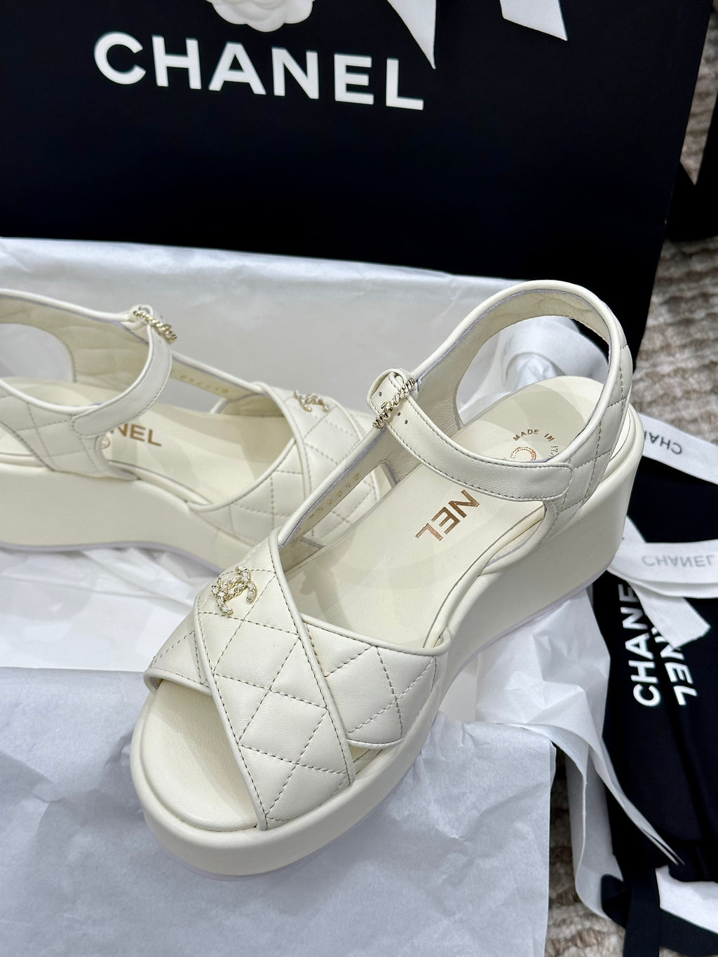 Z2R96C1 Popular high-quality shoes