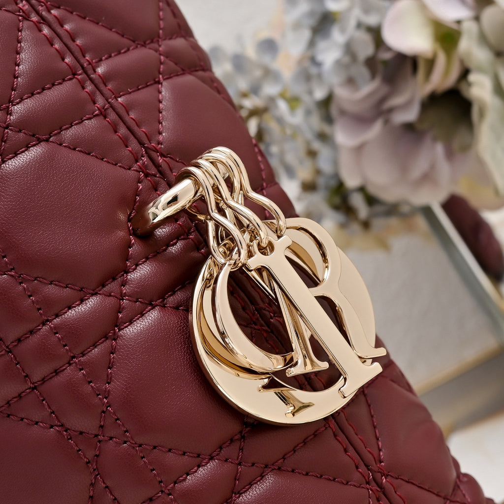 B1N96D35 Popular leather bag