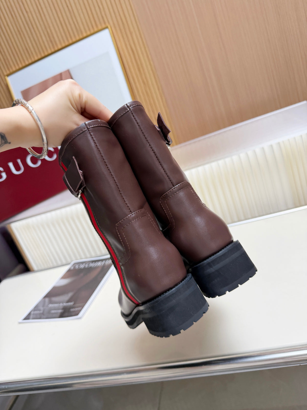 Z2P96B20 Fashion high-quality shoes