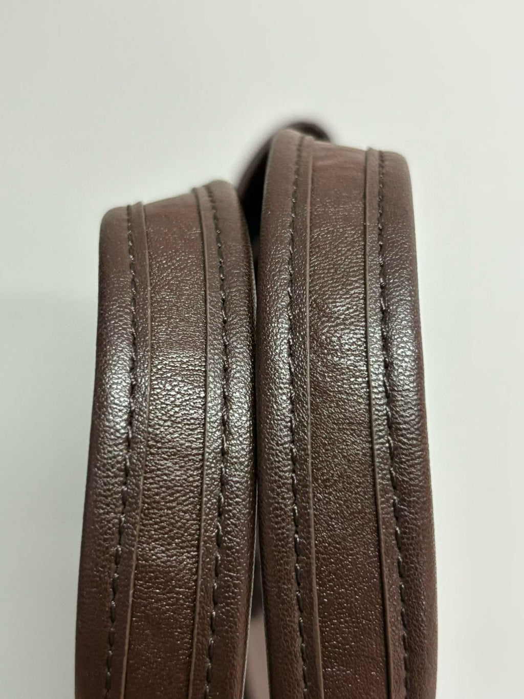 B1P46J143 Popular leather bags