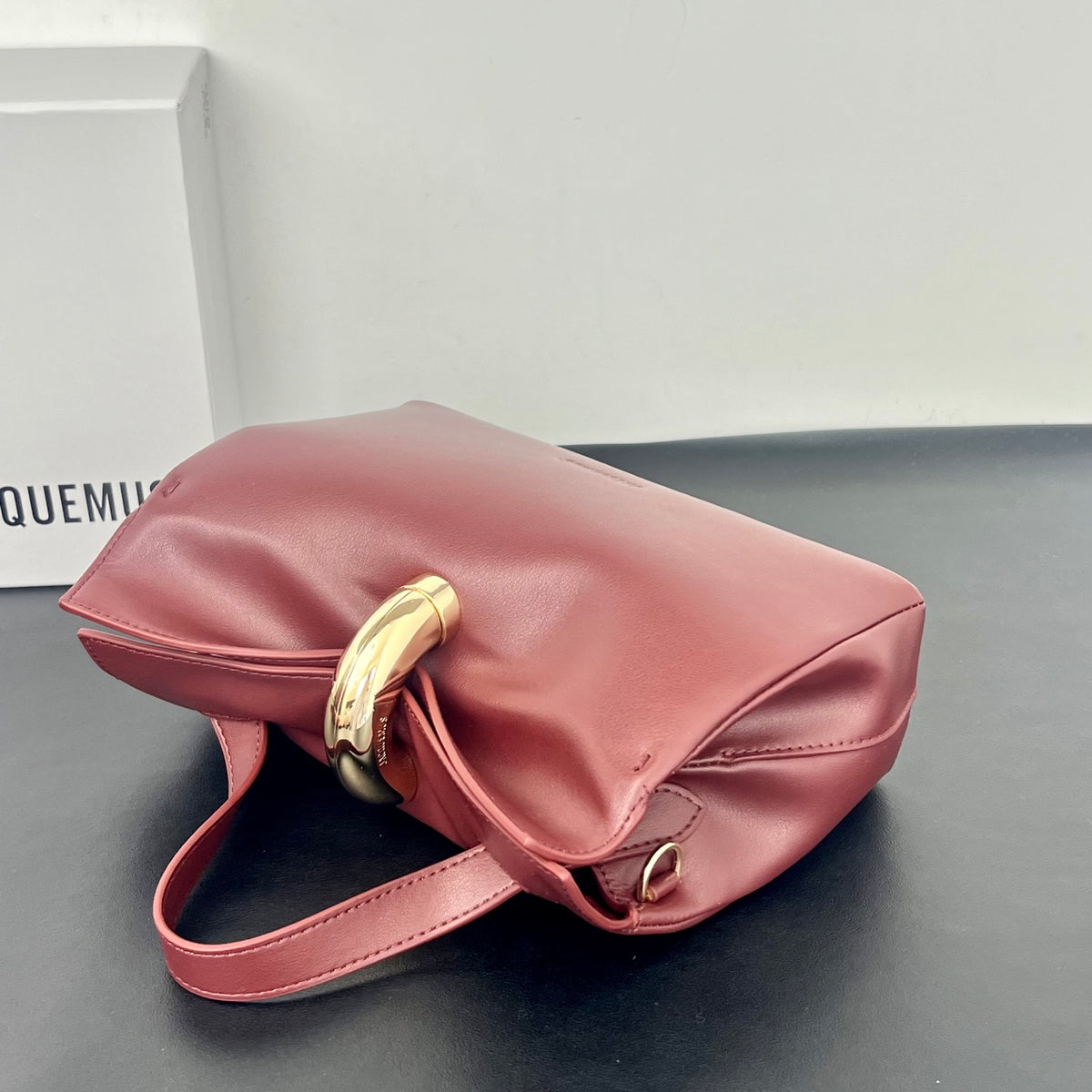 B1R106A2 Fashion leather bag