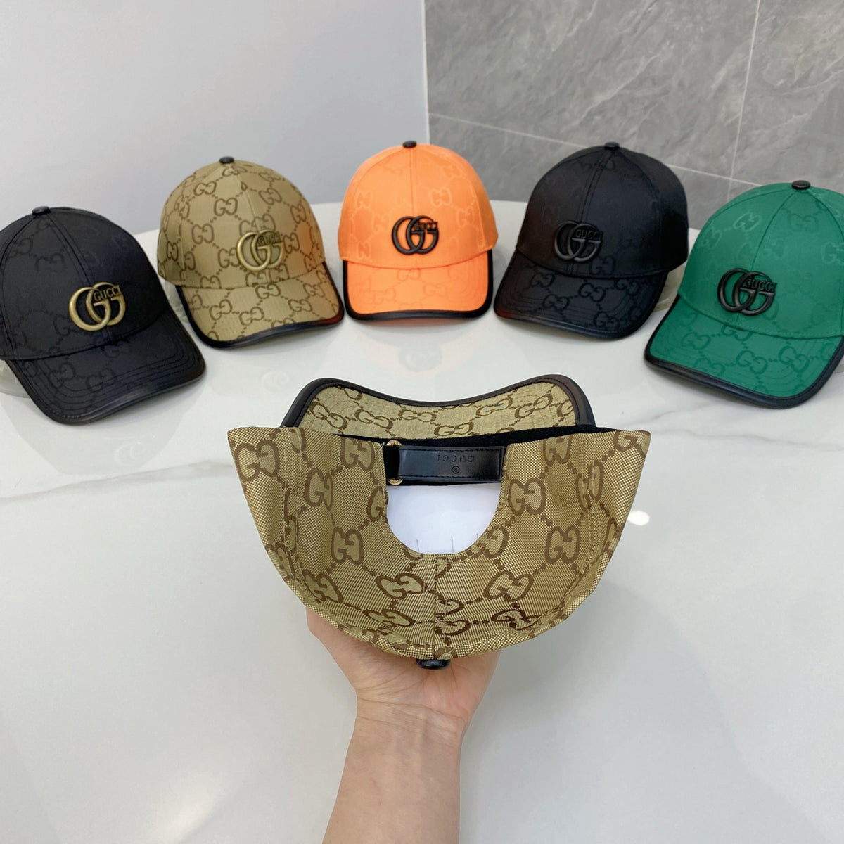 M1R86B130 Fashion hats