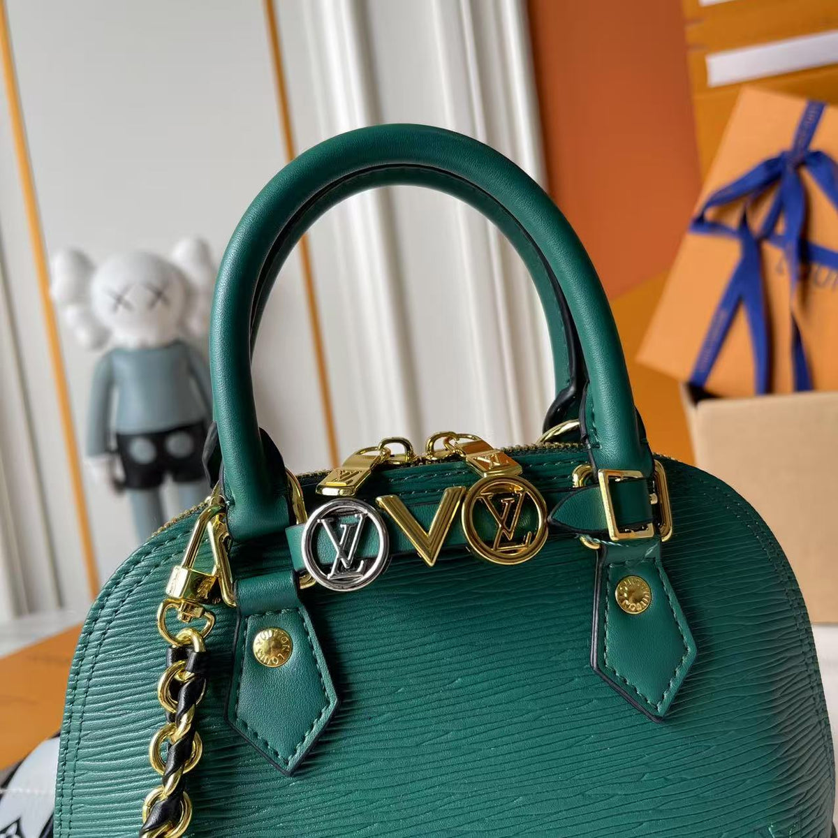 146PE95B Popular leather bag