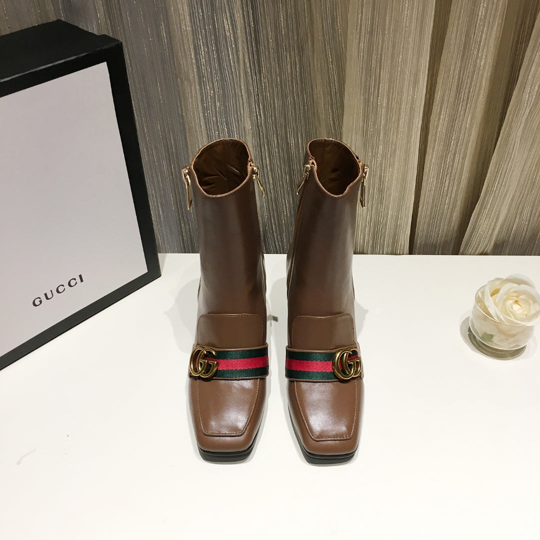 Z2P96B24 Fashion high-quality shoes