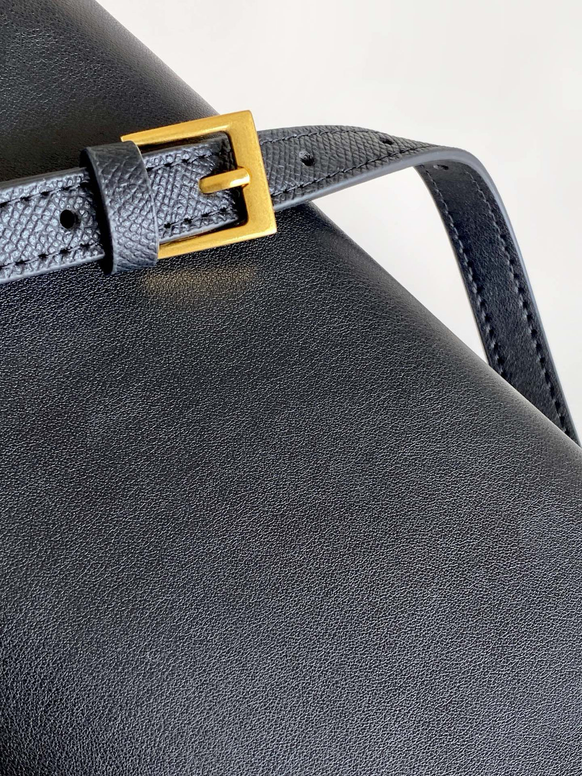 B1R76VL33 Fashion leather bag