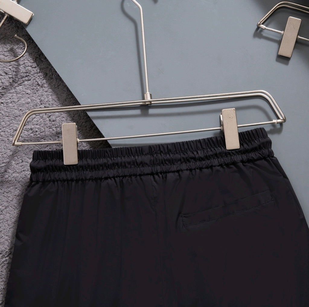 U1N36E26 Popular shorts