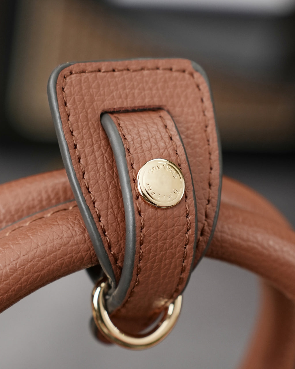 B1R76R20 Fashion leather bag